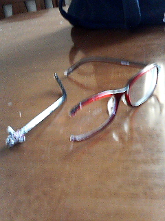 broken_glasses.jpg